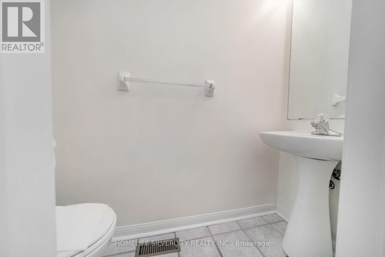 Photo 9 of 85 Dandelion Road, Brampton ON