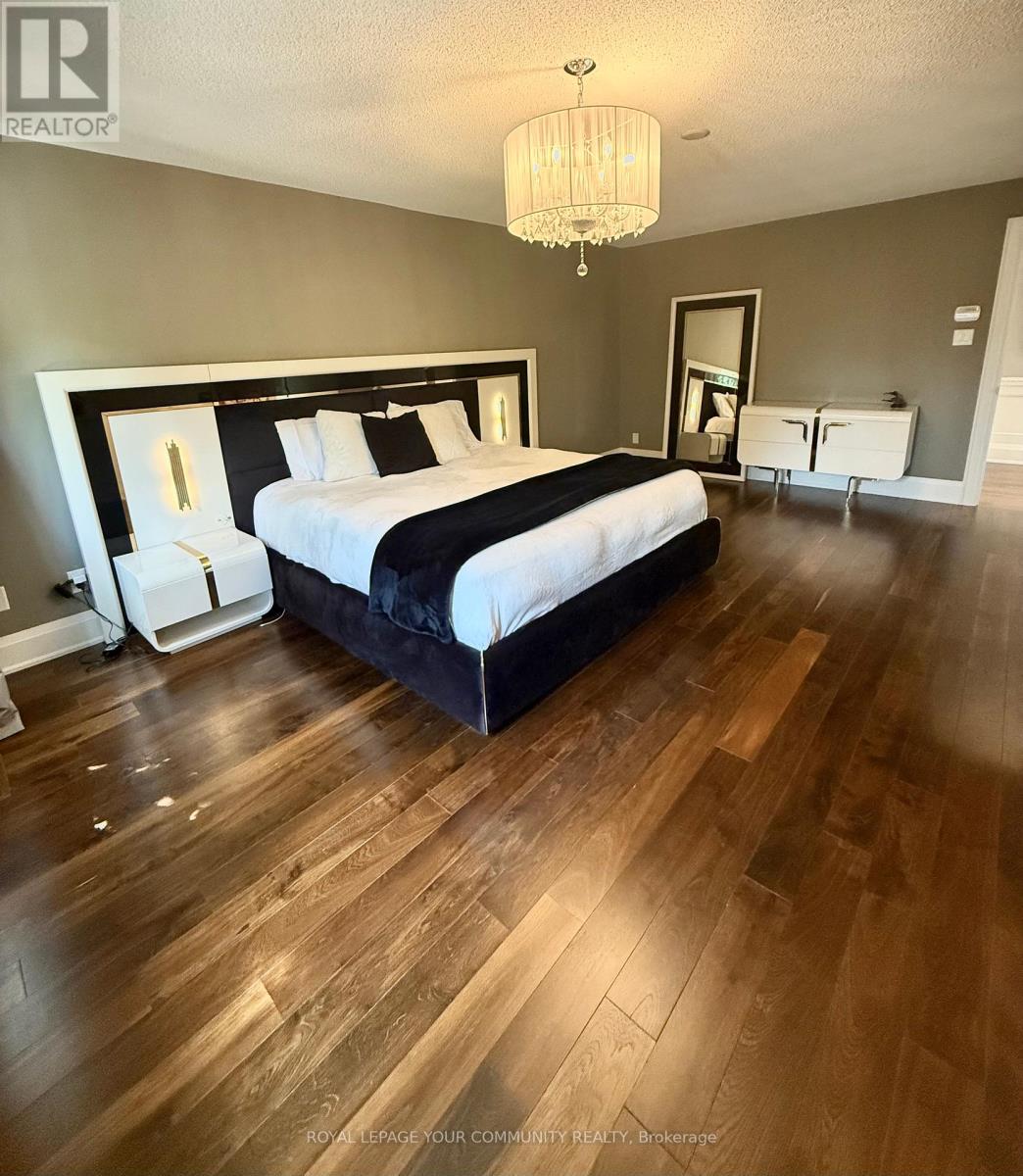 Photo 21 of 20 White Lodge Crescent, Richmond Hill ON