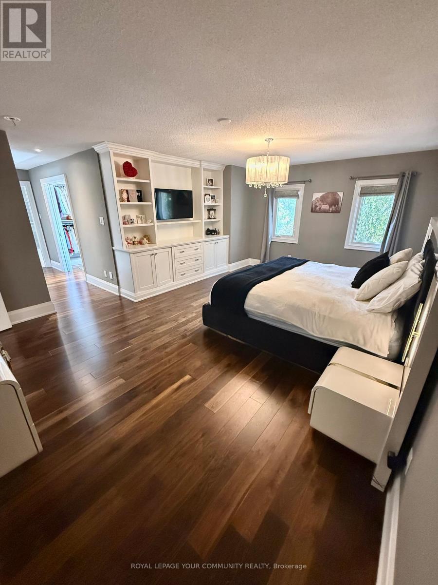 Photo 22 of 20 White Lodge Crescent, Richmond Hill ON