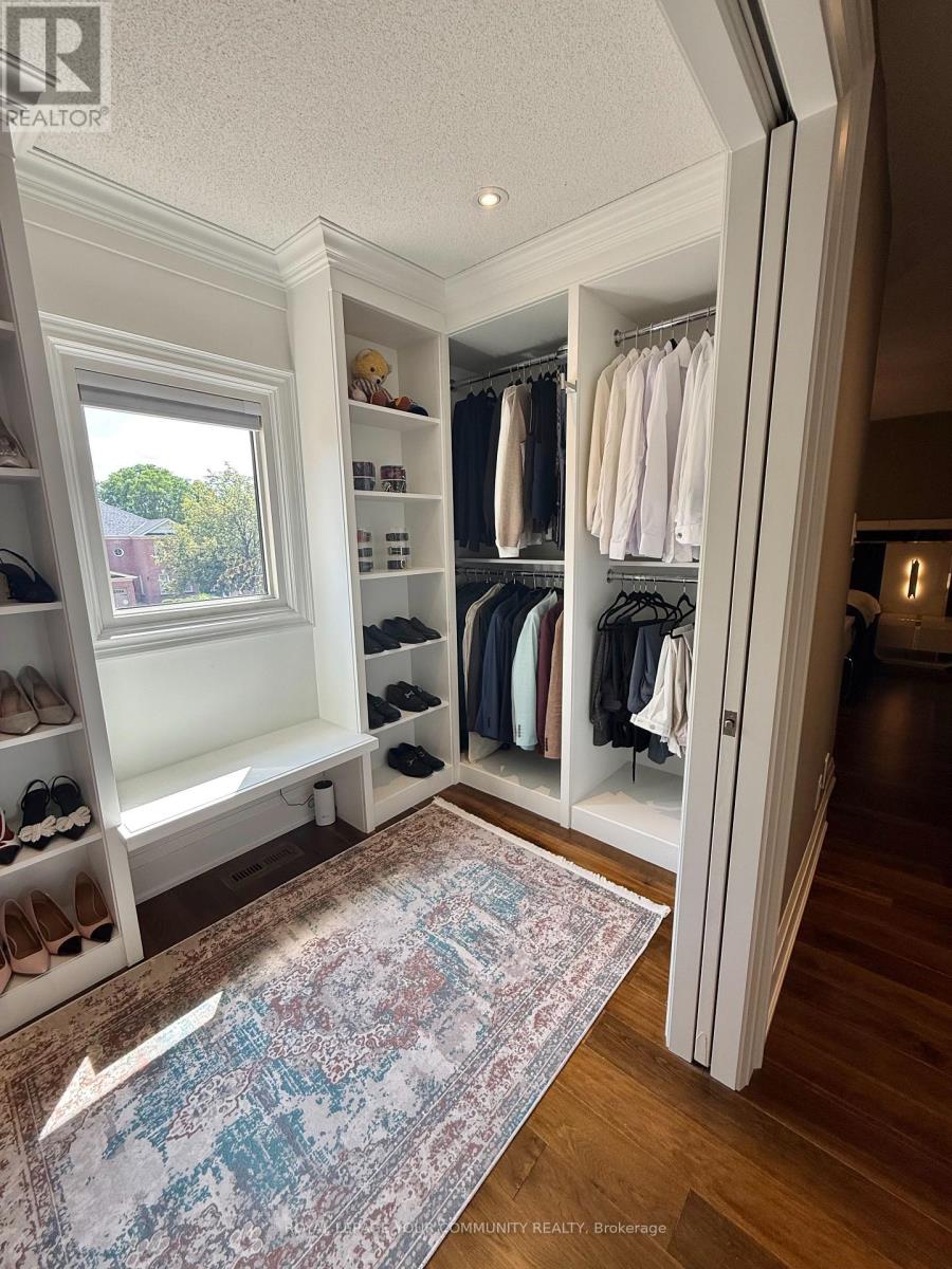 Photo 24 of 20 White Lodge Crescent, Richmond Hill ON