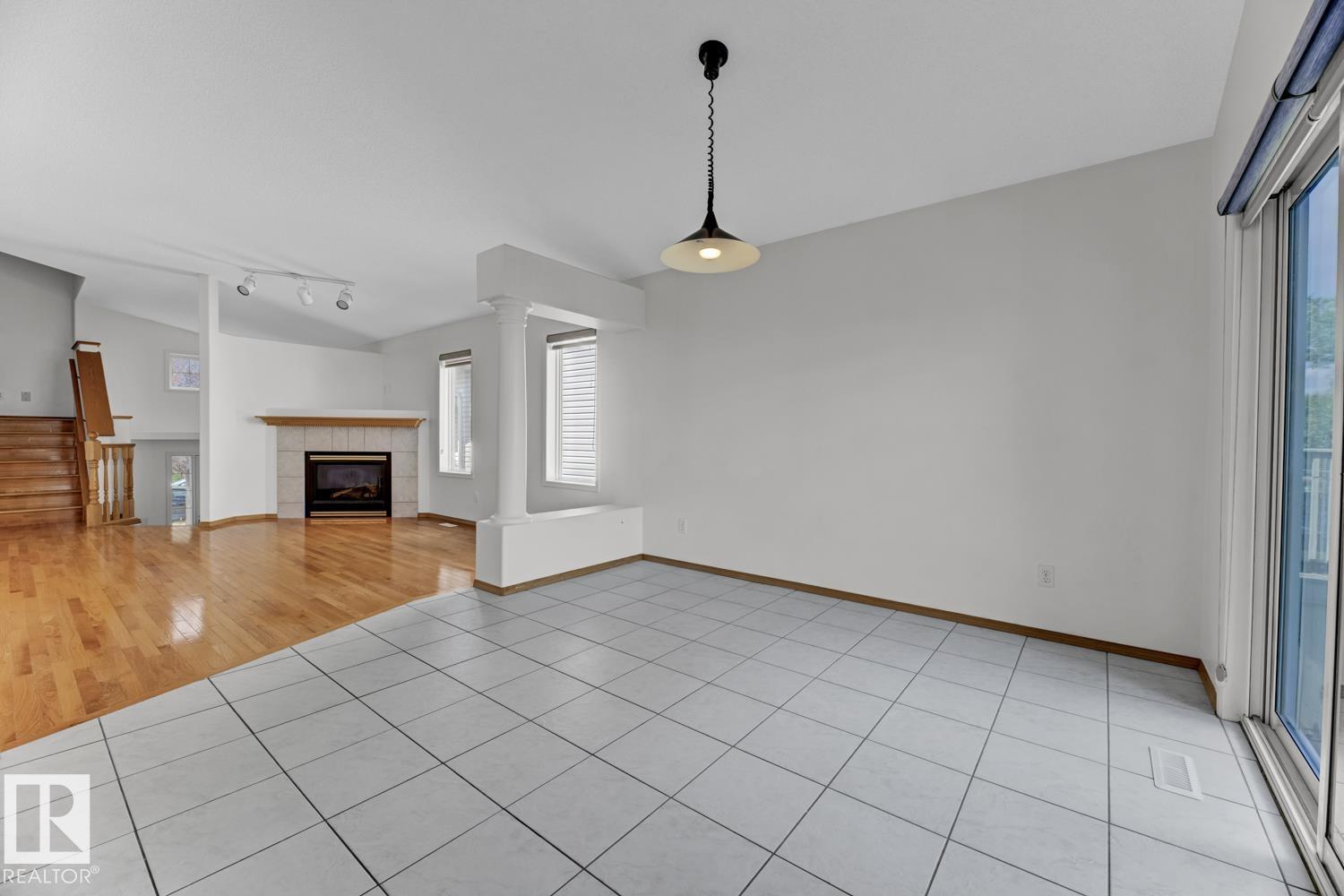 Photo 3 of 11413 118 A St Nw, Edmonton AB