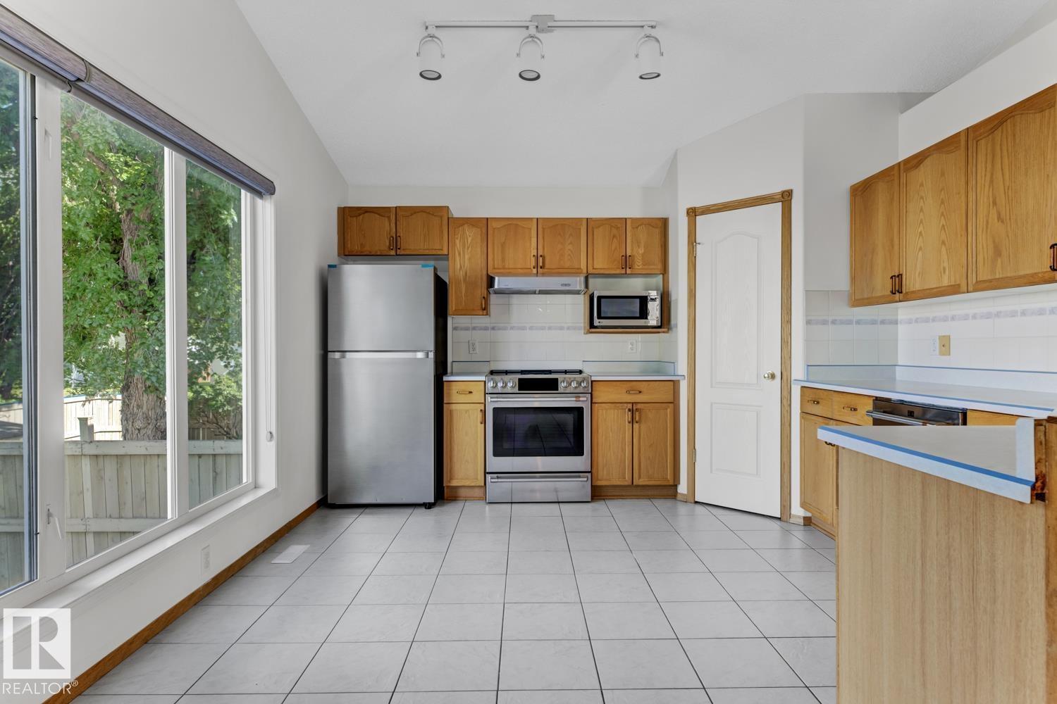 Photo 41 of 11413 118 A St Nw, Edmonton AB