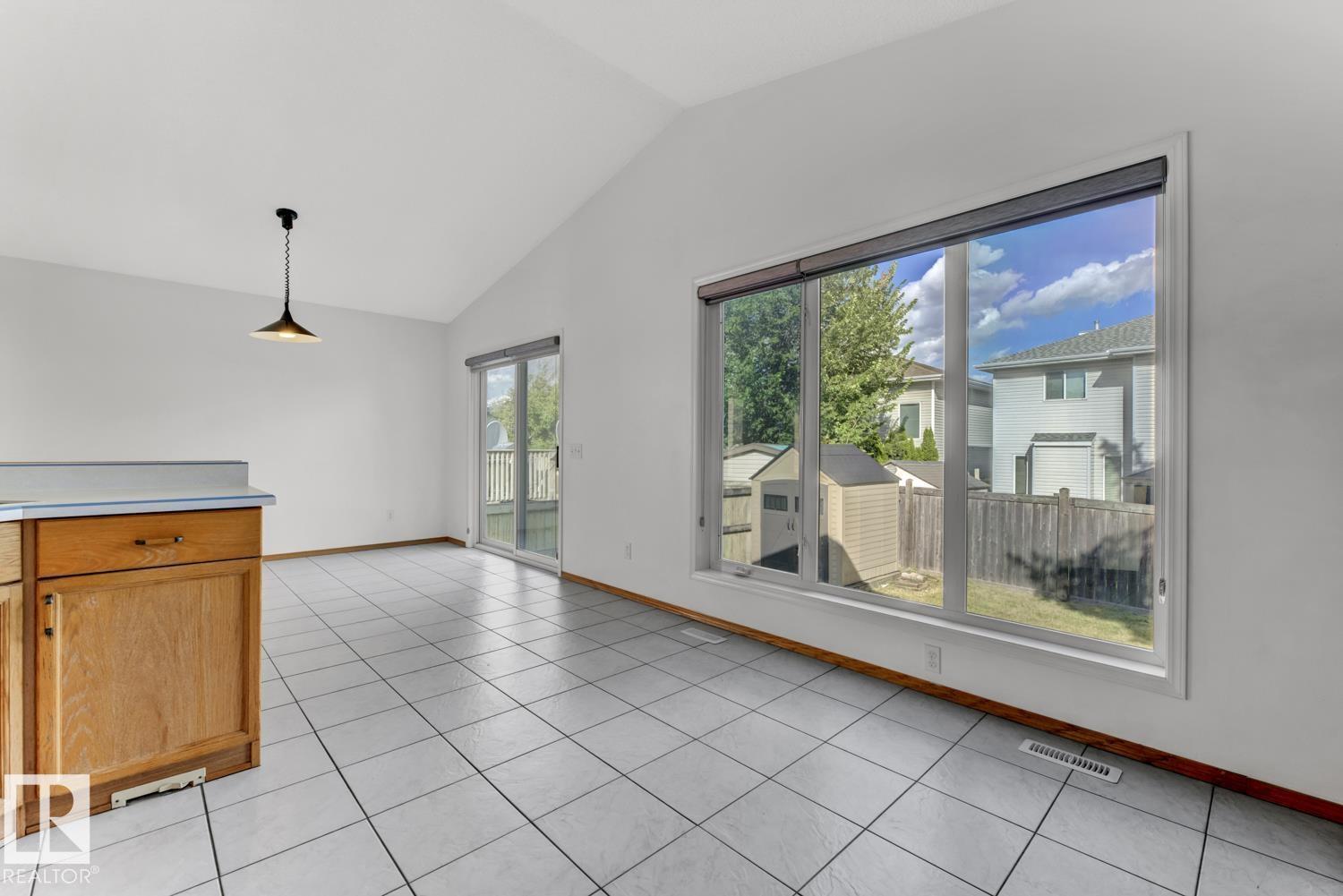 Photo 31 of 11413 118 A St Nw, Edmonton AB