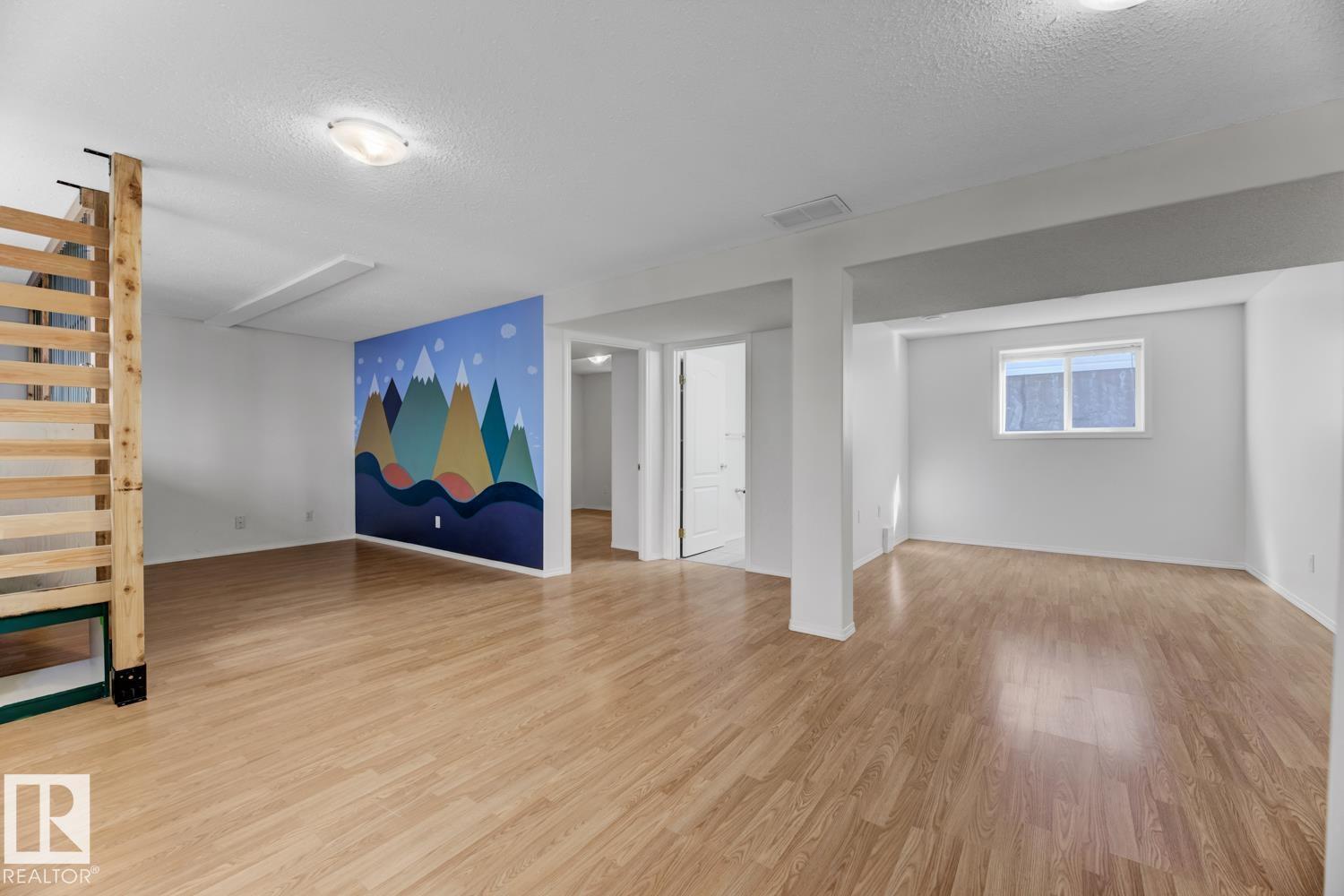 Photo 27 of 11413 118 A St Nw, Edmonton AB