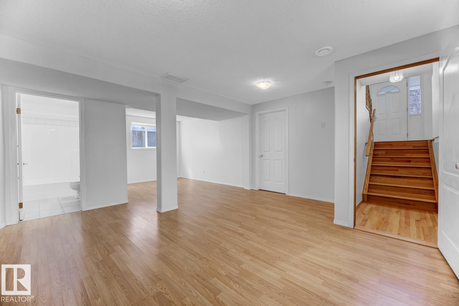 Photo 38 of 11413 118 A St Nw, Edmonton AB