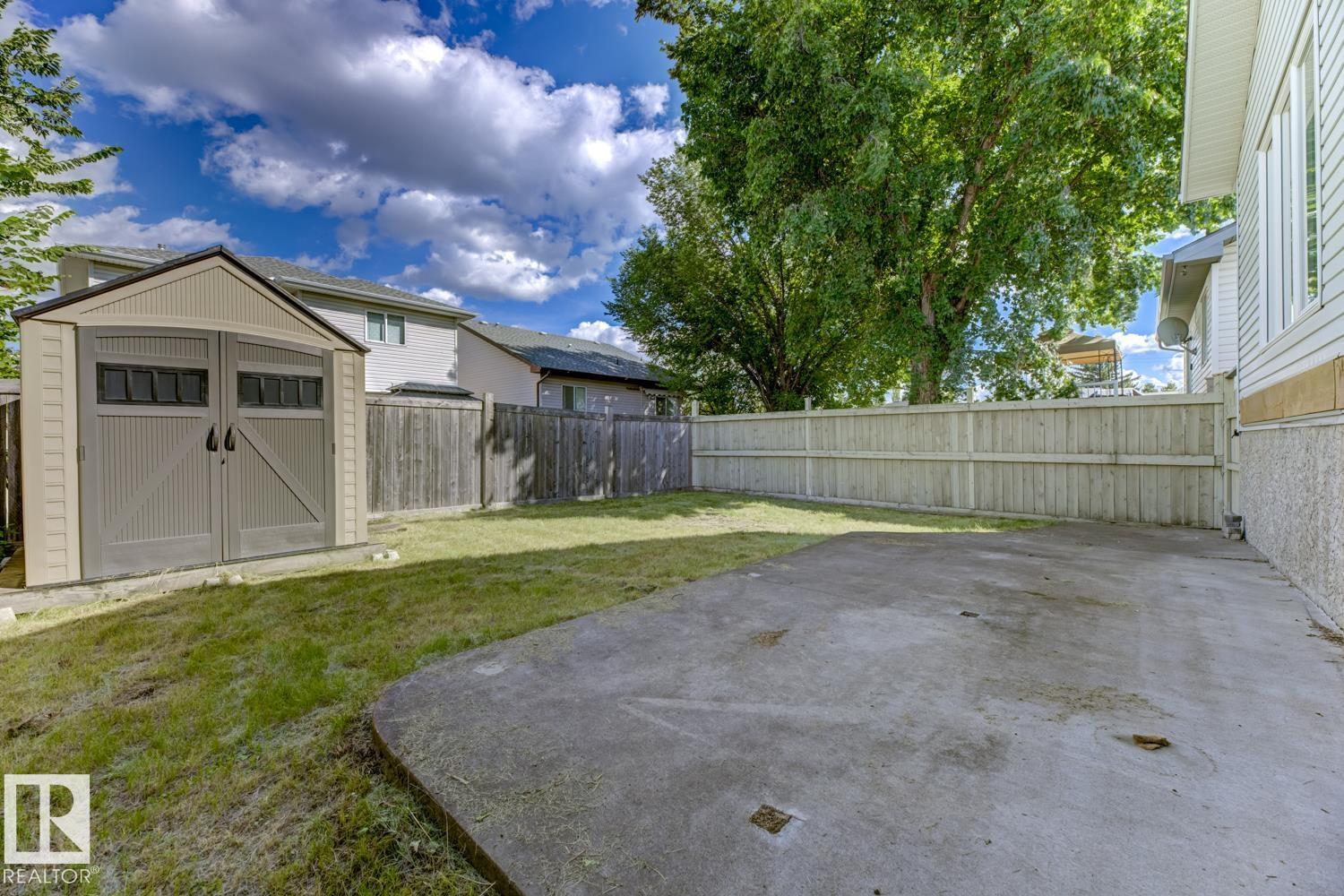 Photo 10 of 11413 118 A St Nw, Edmonton AB