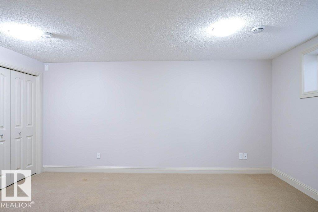 Photo 13 of 2119 28 St Nw, Edmonton AB