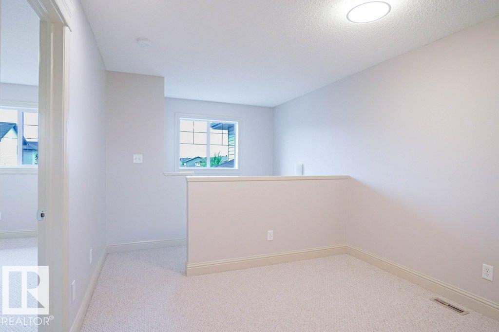 Photo 15 of 2119 28 St Nw, Edmonton AB