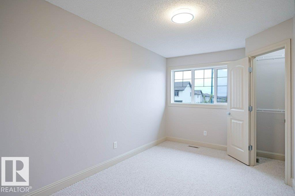 Photo 16 of 2119 28 St Nw, Edmonton AB