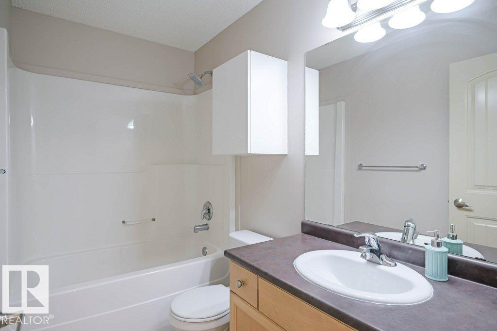 Photo 19 of 2119 28 St Nw, Edmonton AB