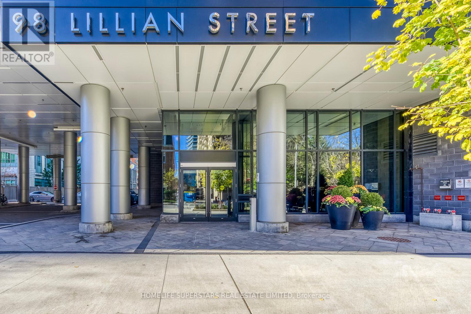 Photo 1 of 1012 98 Lillian Street, Toronto ON