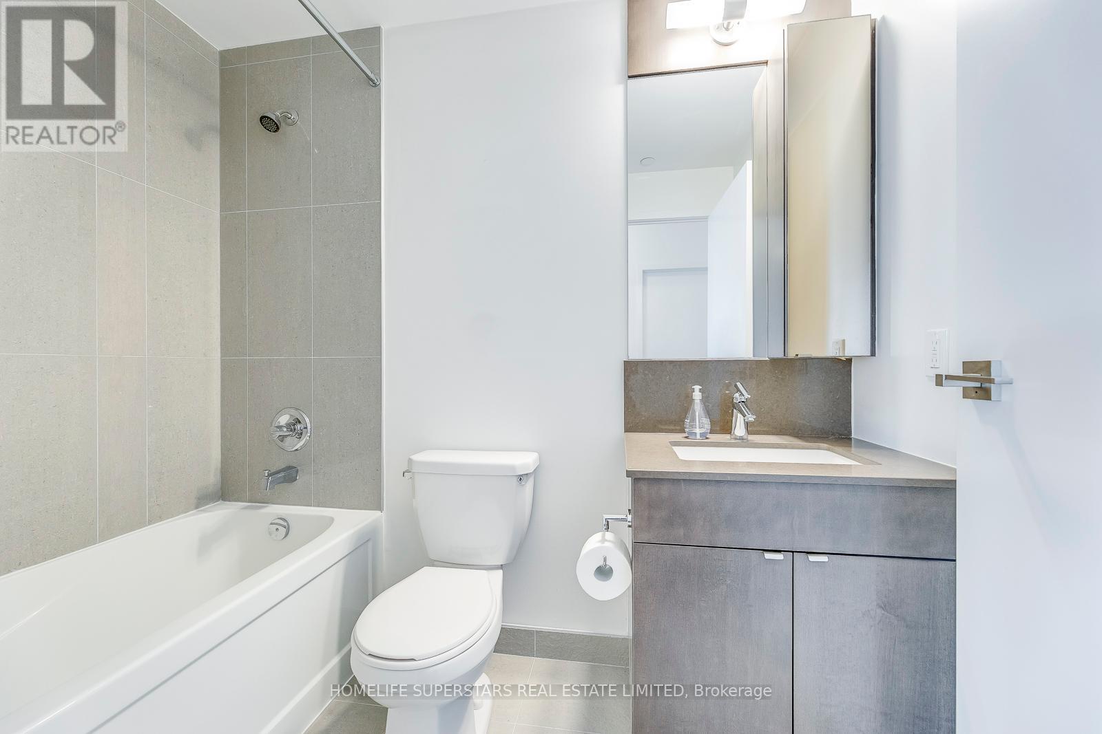 Photo 14 of 1012 98 Lillian Street, Toronto ON
