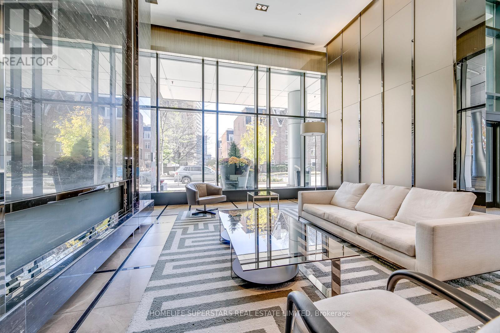 Photo 3 of 1012 98 Lillian Street, Toronto ON