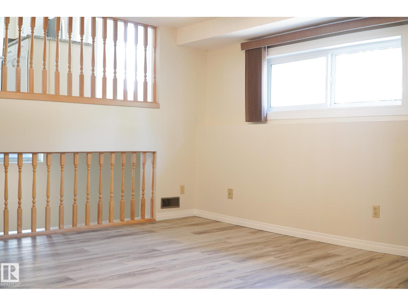 Photo 18 of 7271 190 A St Nw, Edmonton AB