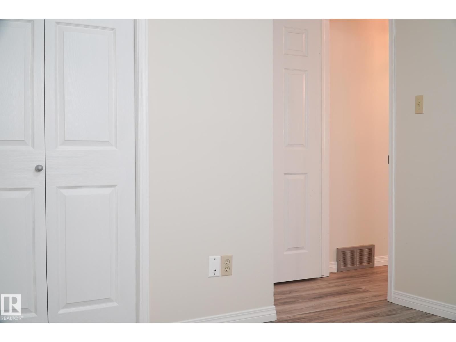 Photo 20 of 7271 190 A St Nw, Edmonton AB