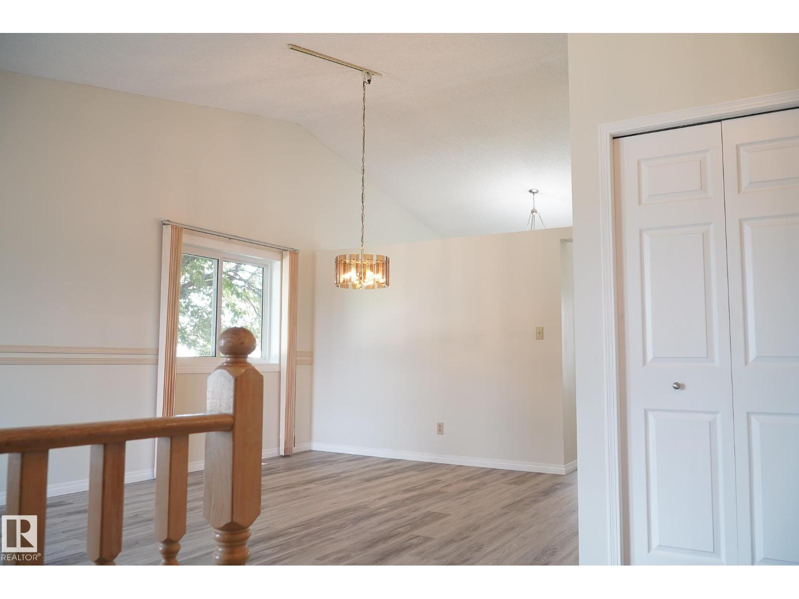 Photo 6 of 7271 190 A St Nw, Edmonton AB