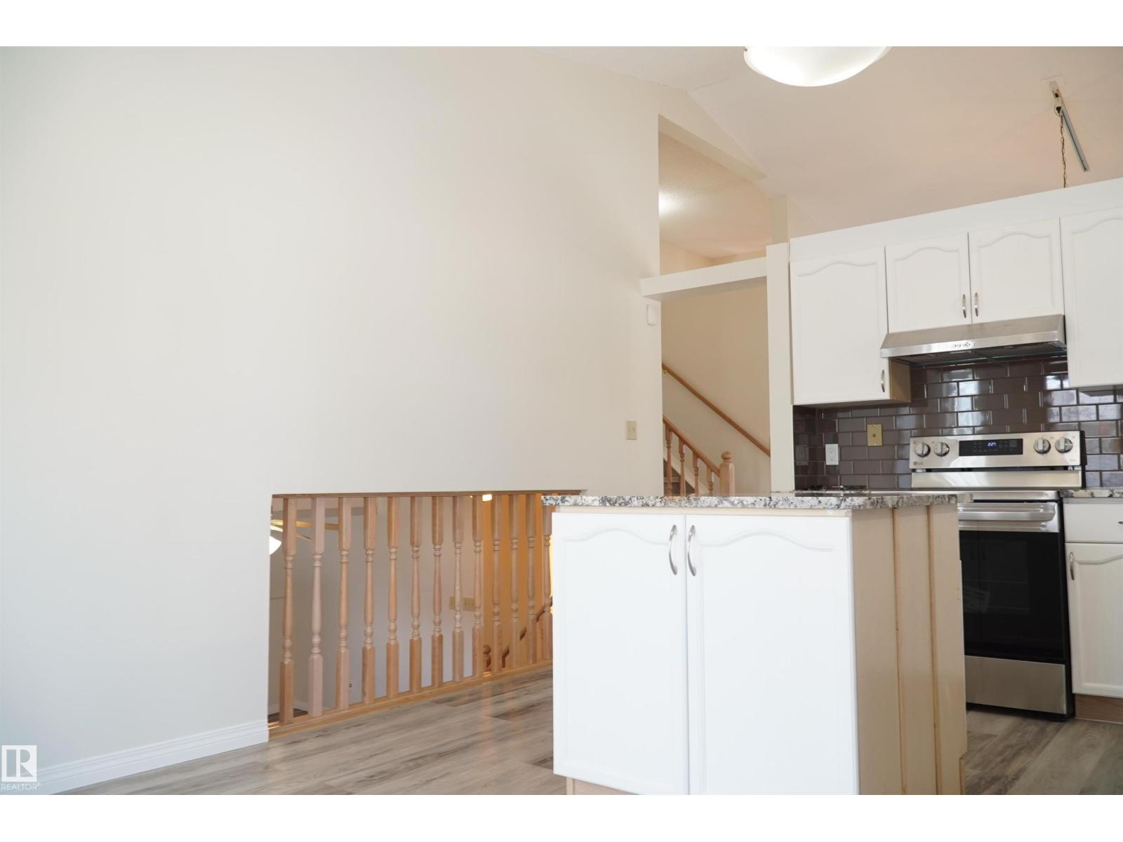 Photo 9 of 7271 190 A St Nw, Edmonton AB