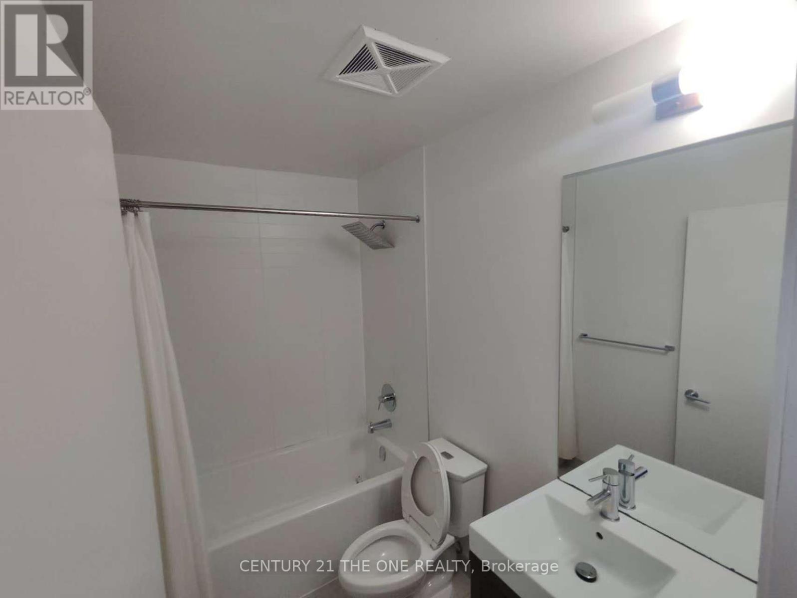 Photo 1 of 1009 66 Forest Manor Road, Toronto ON