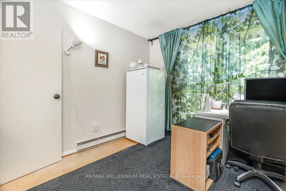 Photo 16 of 14 25 Pebble Byway, Toronto ON