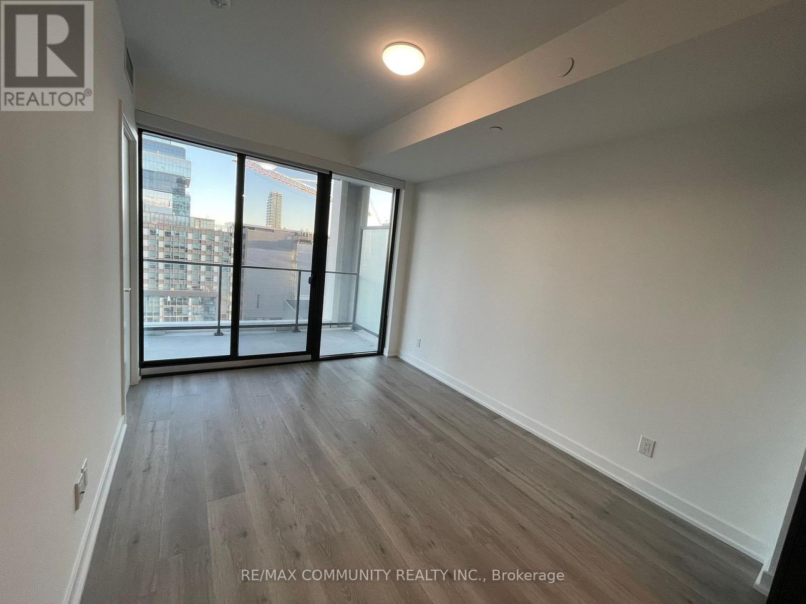 Photo 8 of 1004 55 Ontario Street, Toronto ON