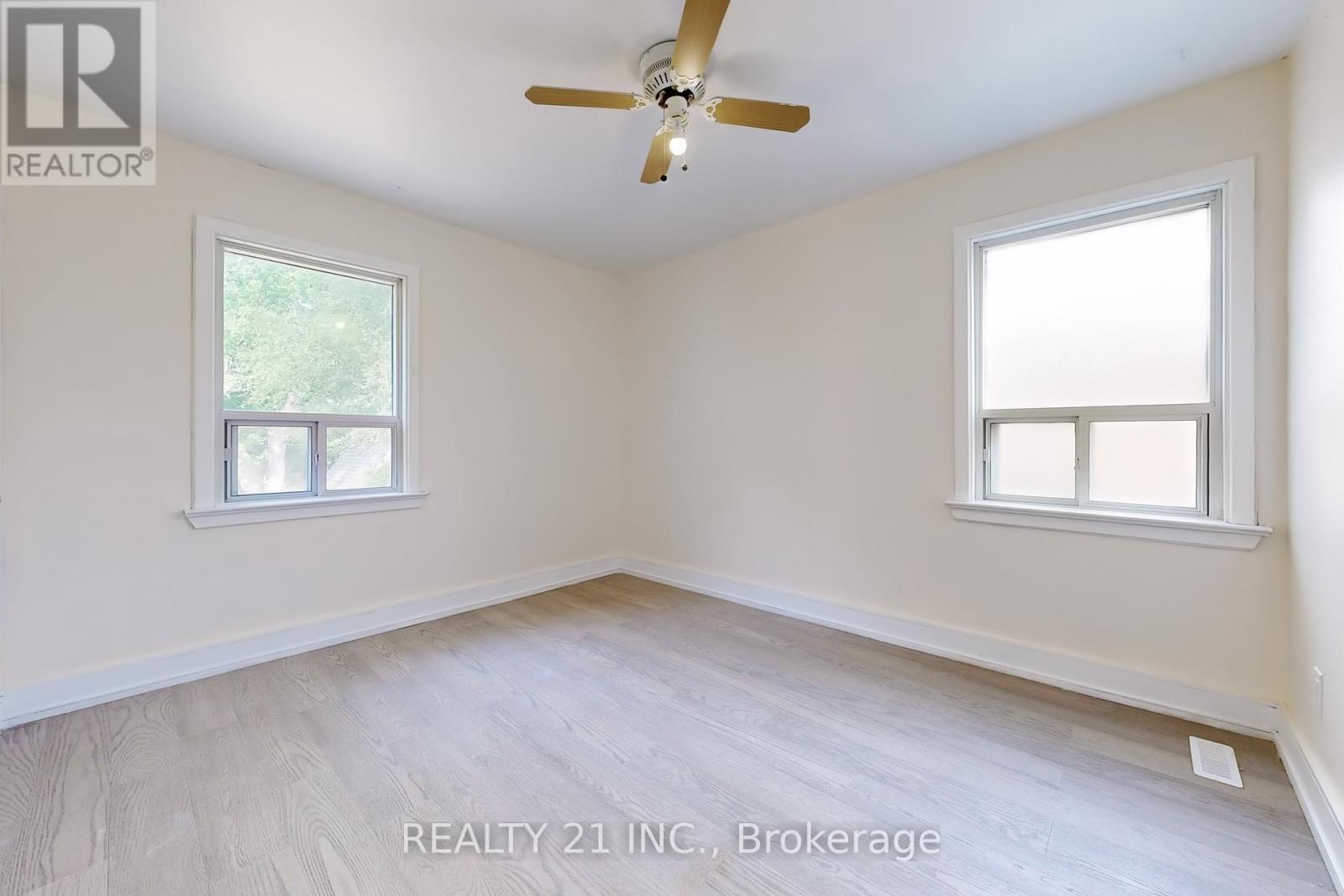 Photo 11 of 98 Natal Avenue, Toronto ON