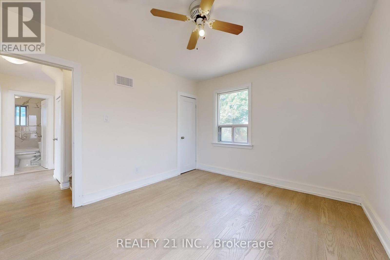 Photo 12 of 98 Natal Avenue, Toronto ON
