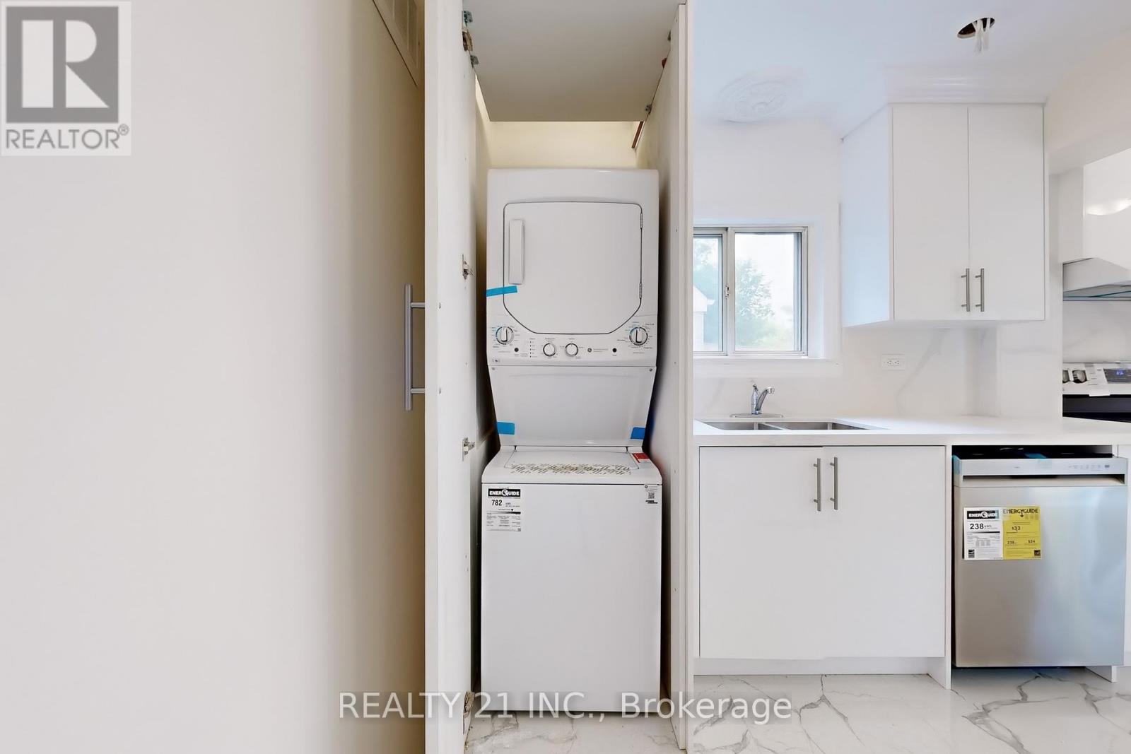 Photo 20 of 98 Natal Avenue, Toronto ON