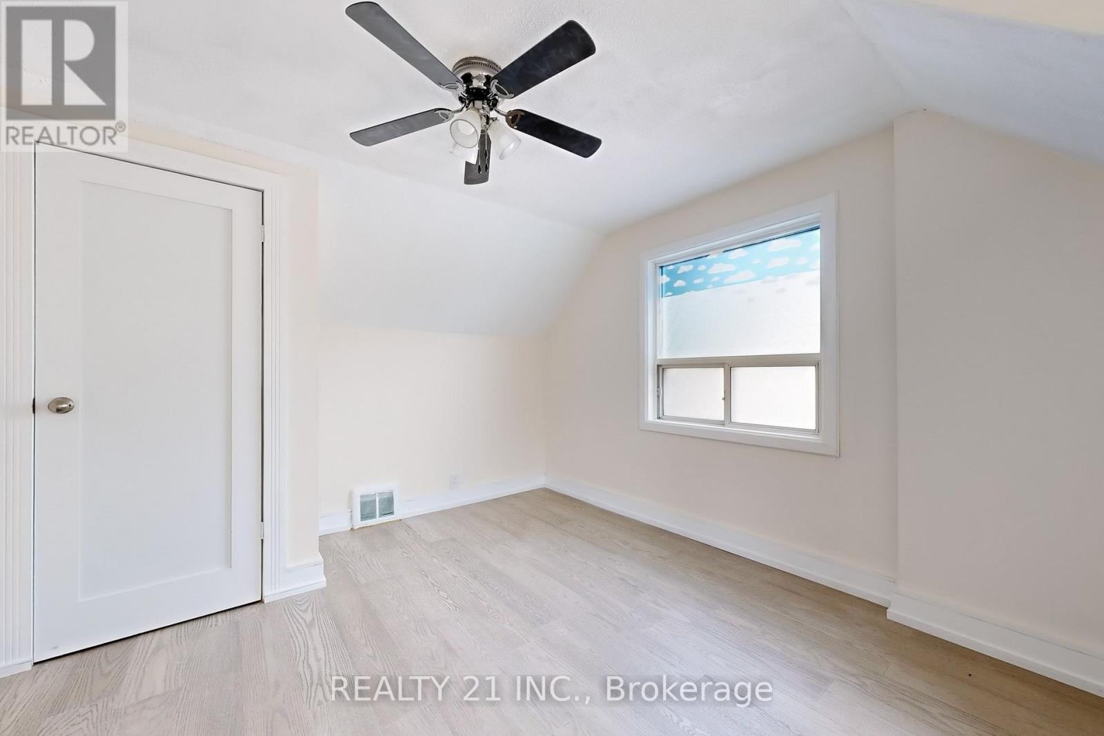Photo 24 of 98 Natal Avenue, Toronto ON