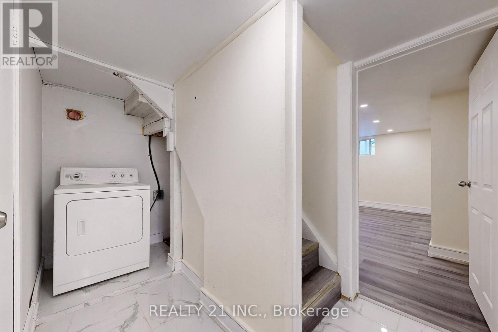 Photo 40 of 98 Natal Avenue, Toronto ON