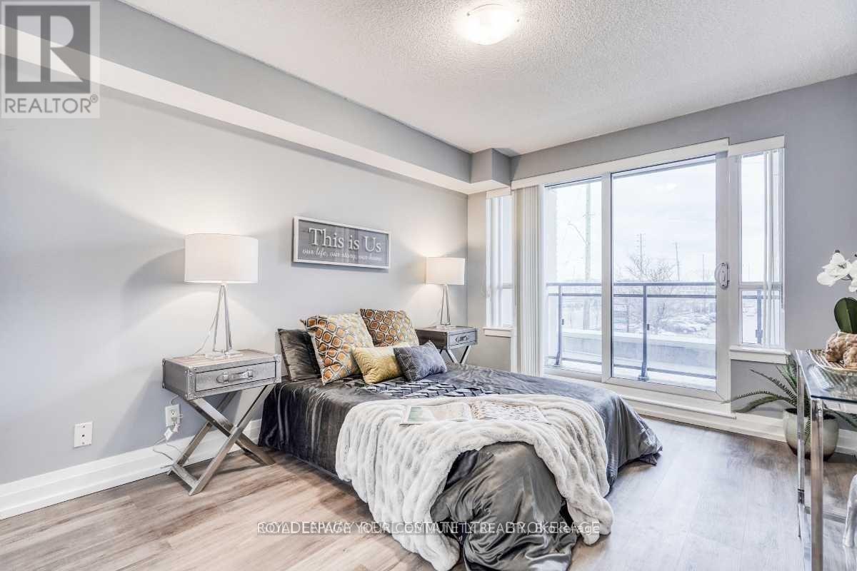 Photo 10 of 315 370 Highway 7 E, Richmond Hill ON