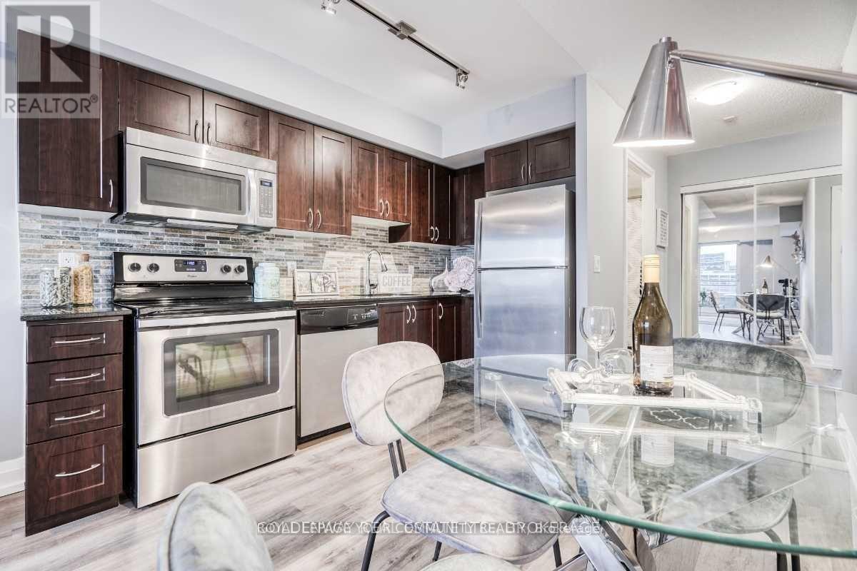 Photo 5 of 315 370 Highway 7 E, Richmond Hill ON