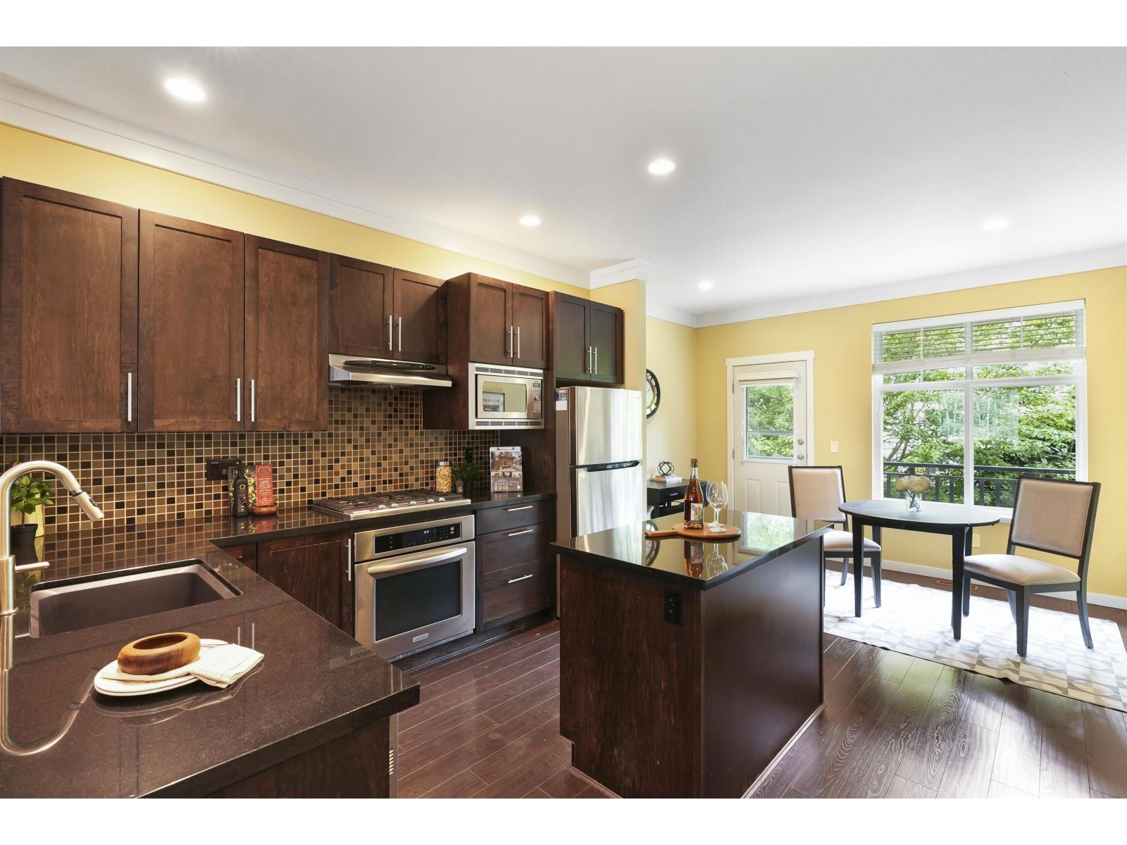 Photo 9 of 55 3009 156 Street, Surrey BC