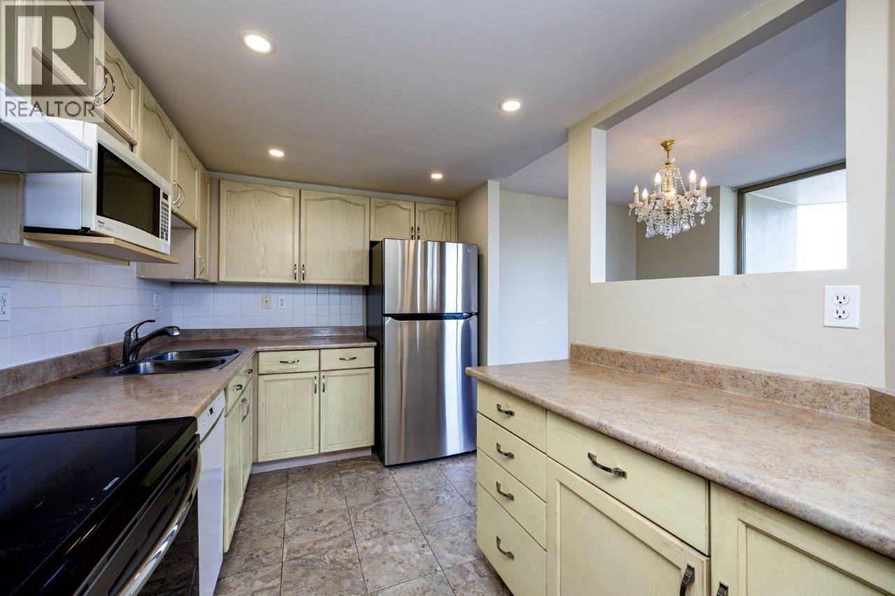 903 738 FARROW STREET, Coquitlam