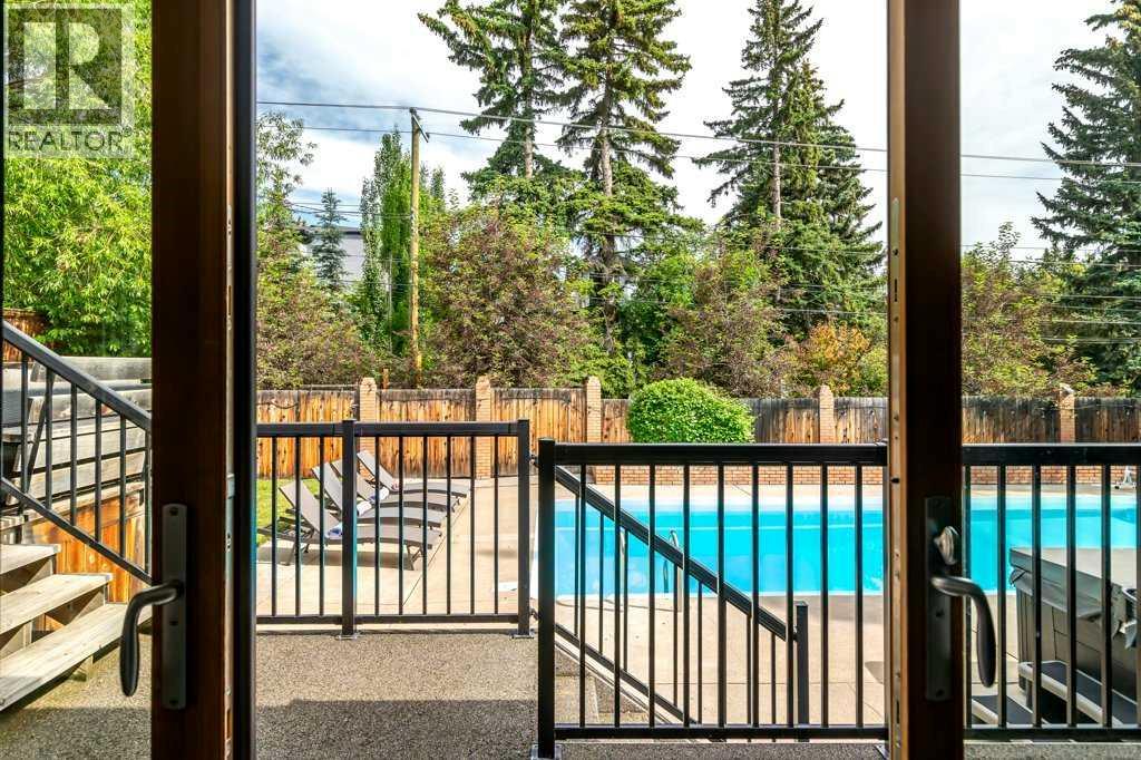 Single Family House 4 Level for Sale in  Massey Place SW Mayfair Calgary 