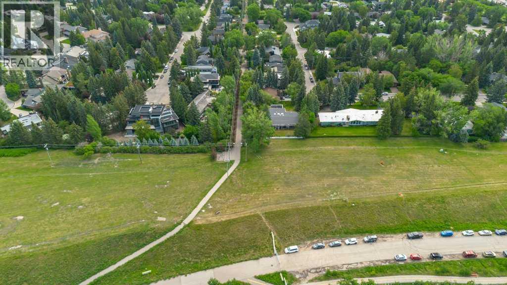Single Family House 4 Level for Sale in  Massey Place SW Mayfair Calgary 