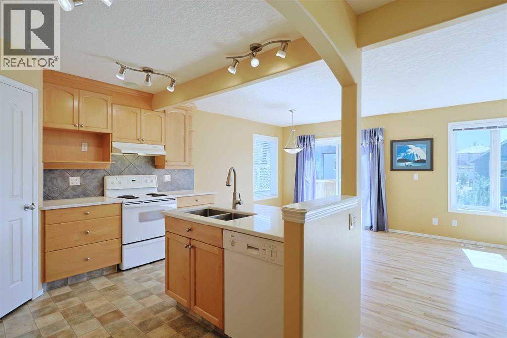 Single Family House for Sale in  Royal Birch Circle NW Royal Oak Calgary 