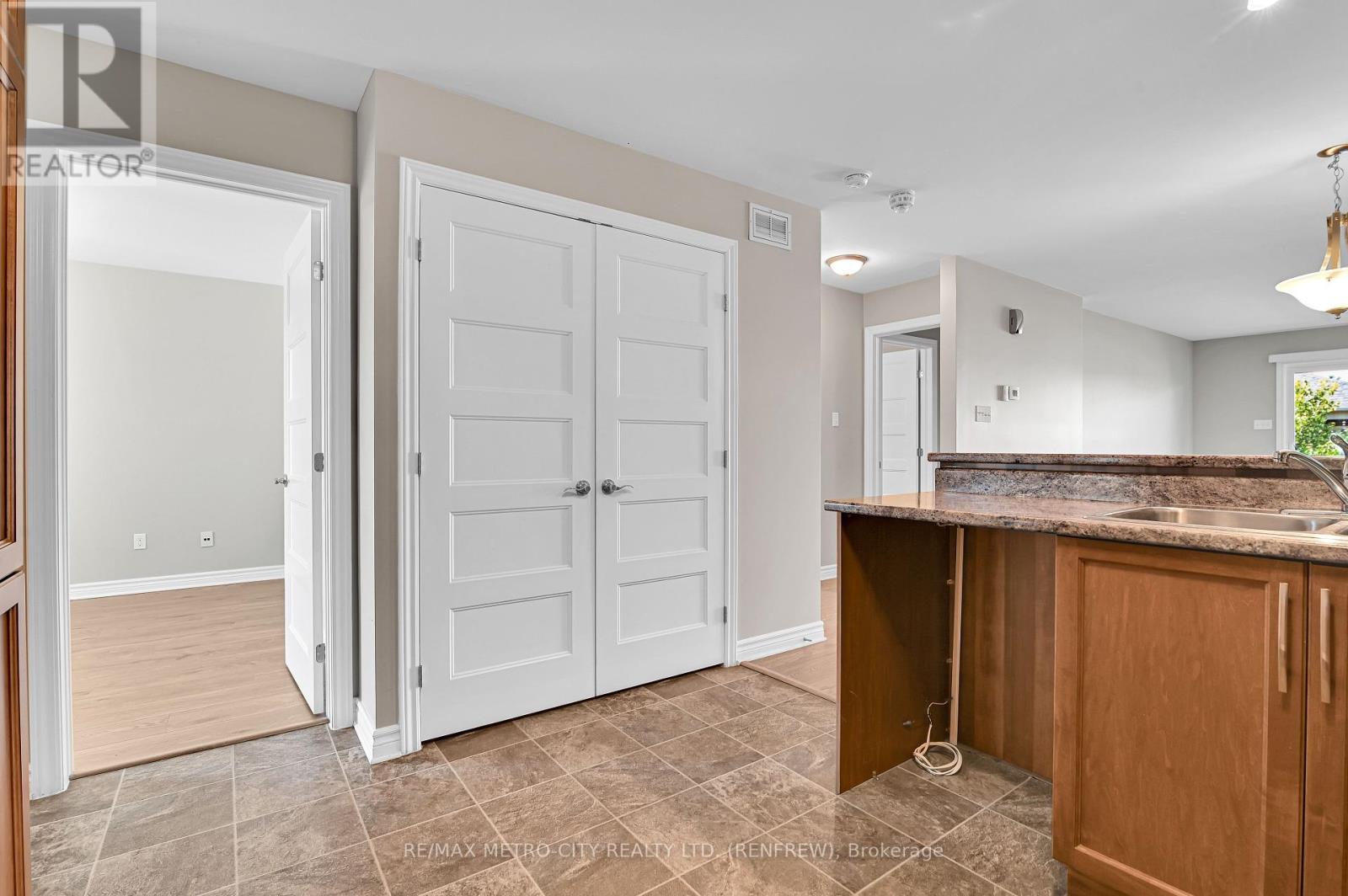 Photo 8 of 35 Otteridge Drive, Renfrew ON