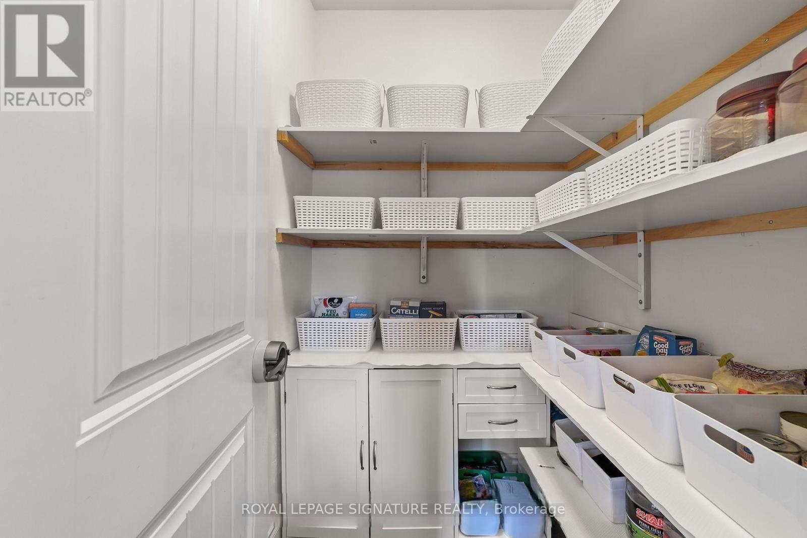 Photo 11 of 280 Ruhl Drive, Milton ON