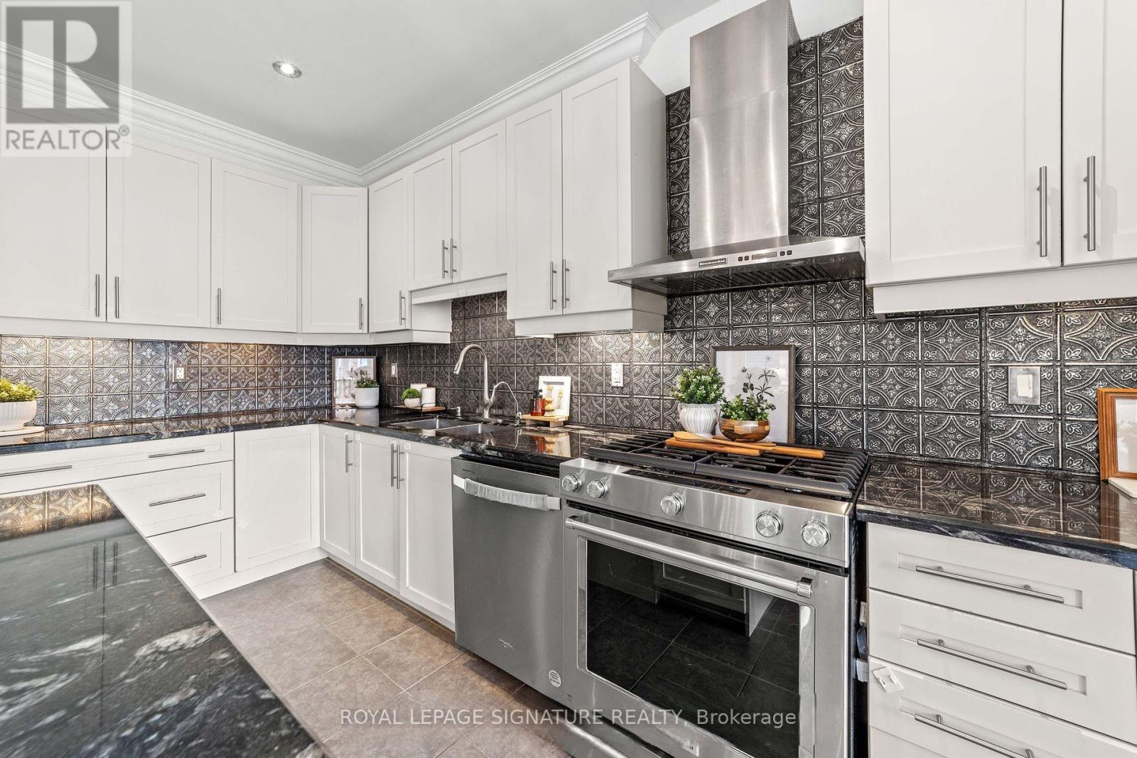 Photo 2 of 280 Ruhl Drive, Milton ON