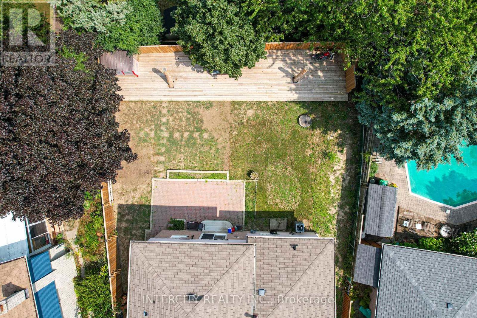 Photo 35 of 24 Grovetree Place, Brampton ON