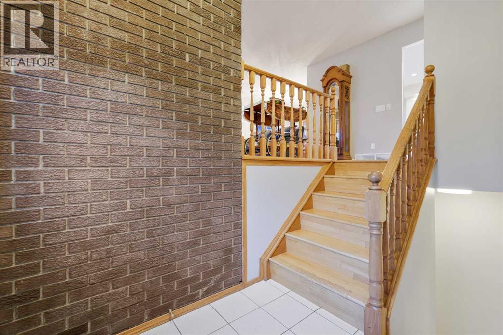 Single Family House Bi-level for Sale in  Whitehorn Road NE Whitehorn Calgary 