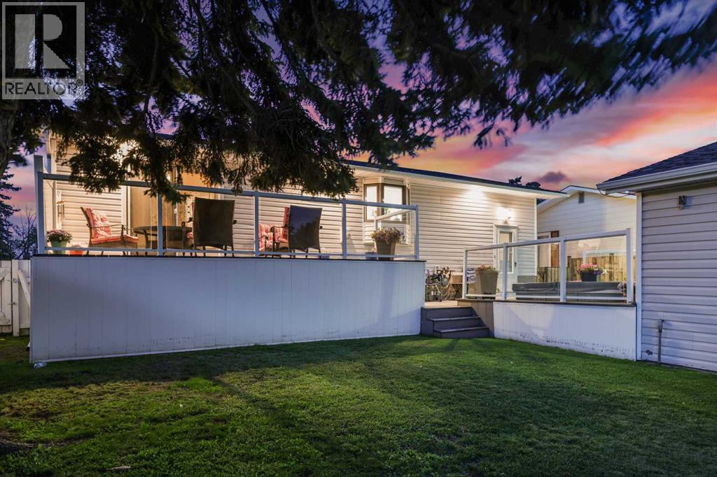 Single Family House Bi-level for Sale in  Whitehorn Road NE Whitehorn Calgary 