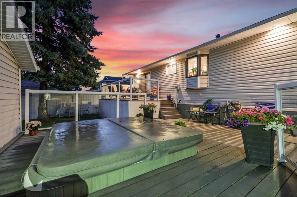 Single Family House Bi-level for Sale in  Whitehorn Road NE Whitehorn Calgary 