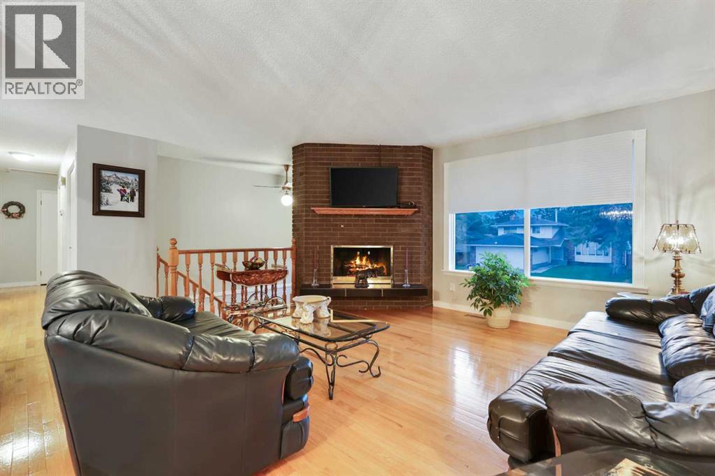 Single Family House Bi-level for Sale in  Whitehorn Road NE Whitehorn Calgary 