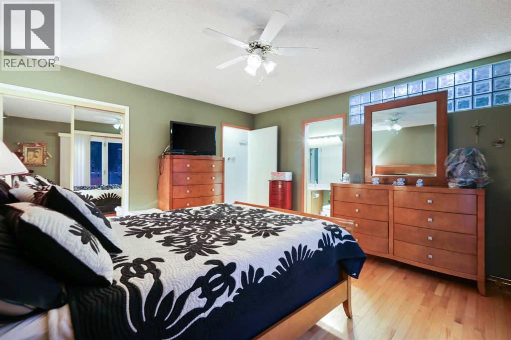 Single Family House Bi-level for Sale in  Whitehorn Road NE Whitehorn Calgary 