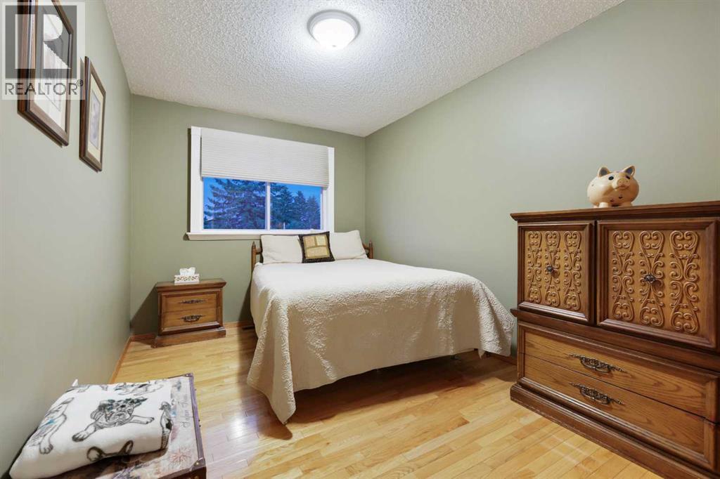 Single Family House Bi-level for Sale in  Whitehorn Road NE Whitehorn Calgary 