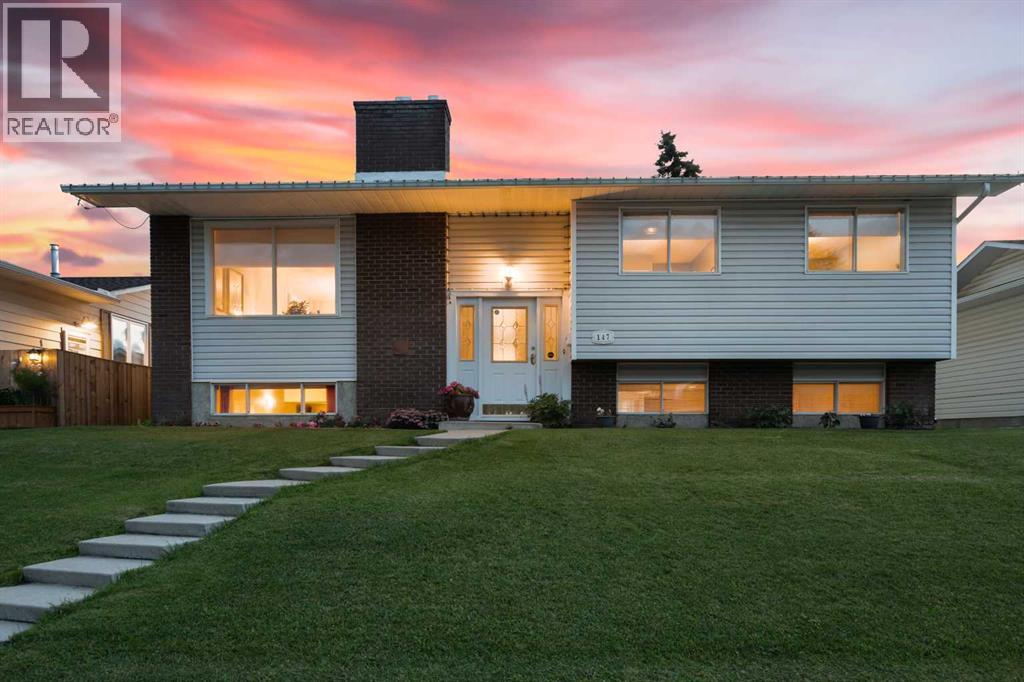 Single Family House Bi-level for Sale in  Whitehorn Road NE Whitehorn Calgary 