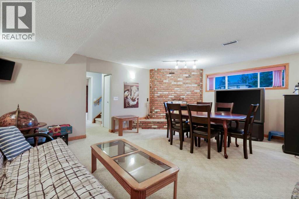 Single Family House Bi-level for Sale in  Whitehorn Road NE Whitehorn Calgary 