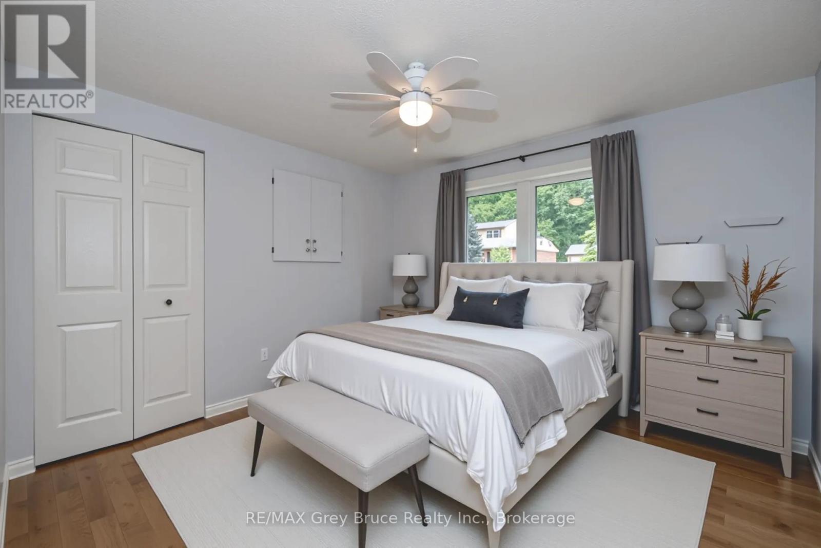Photo 9 of 260 8th A Avenue E, Owen Sound ON