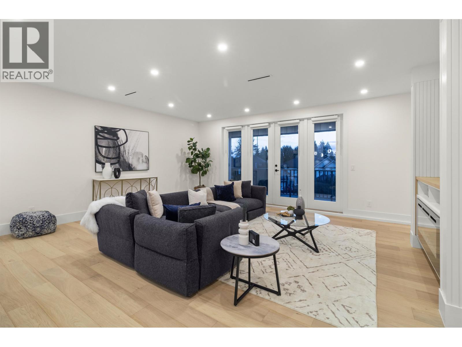 Photo 7 of 970 Laurel Court, Coquitlam BC